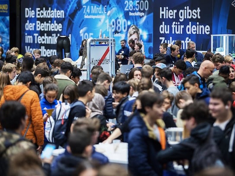 DuALPlus nutzte die i-Messe, um Jugendliche zur Lehre in Vorarlberg zu befragen. Foto: Markus Gmeiner Starke Fotografie für WKO Vorarlberg, https://www.i-messe.at