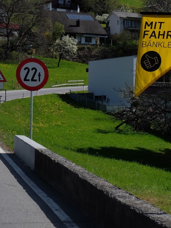 Die neuen Mitfahrbänkle in Ludesch und Thüringen ermöglichen es, von außerhalb ins Große Walsertal zu gelangen. Foto: Andreas Bertel